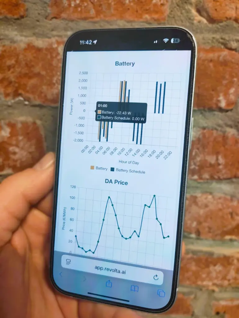 Phone app_ReVolta_3.webp